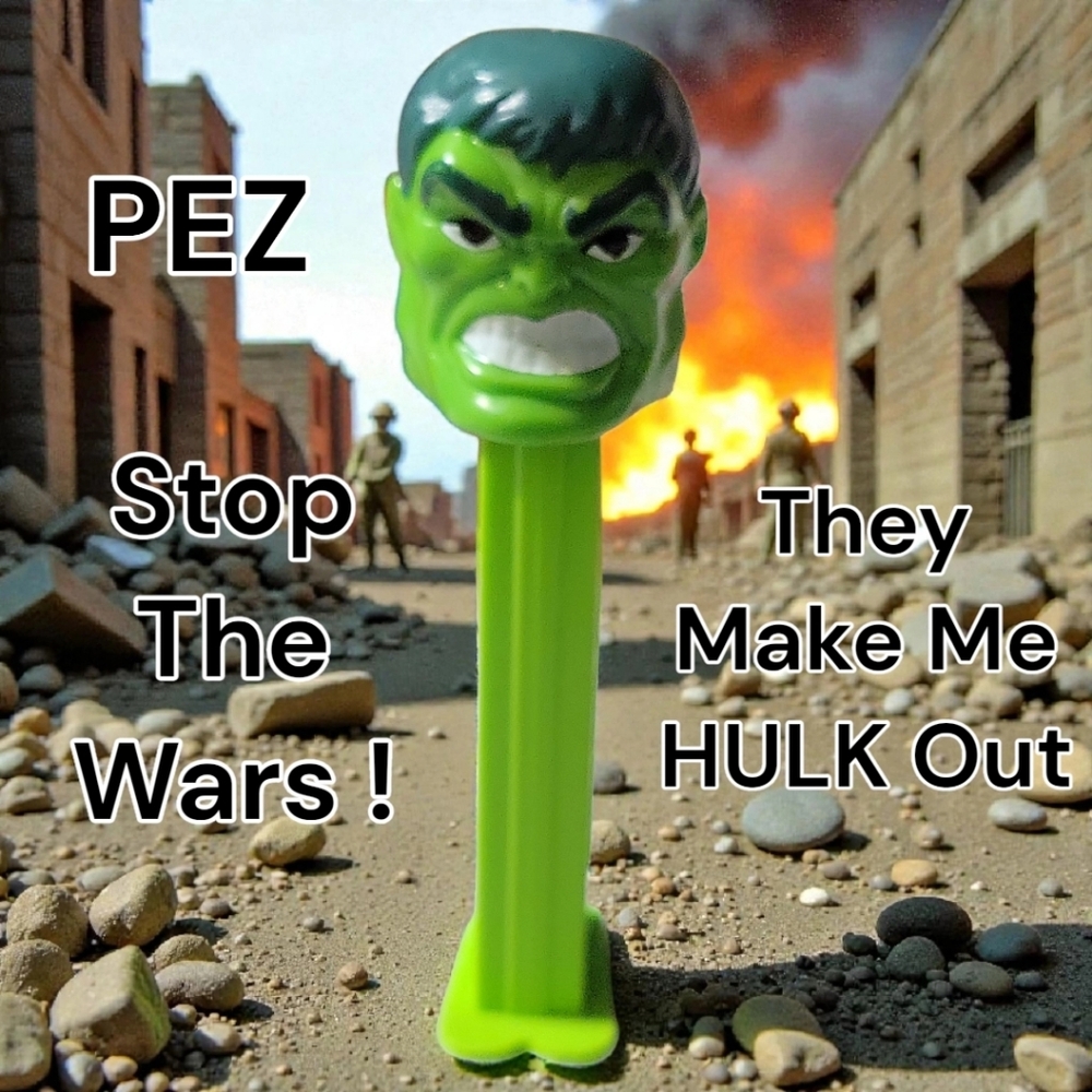 PEZ VTG 1999 MARVEL THE INCREDIBLE HULK 4.5'' EMPTY CANDY DISPENSER